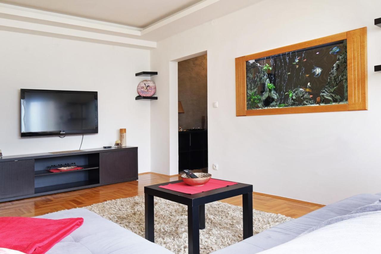 Big Blue Apartment - Belgrado Esterno foto