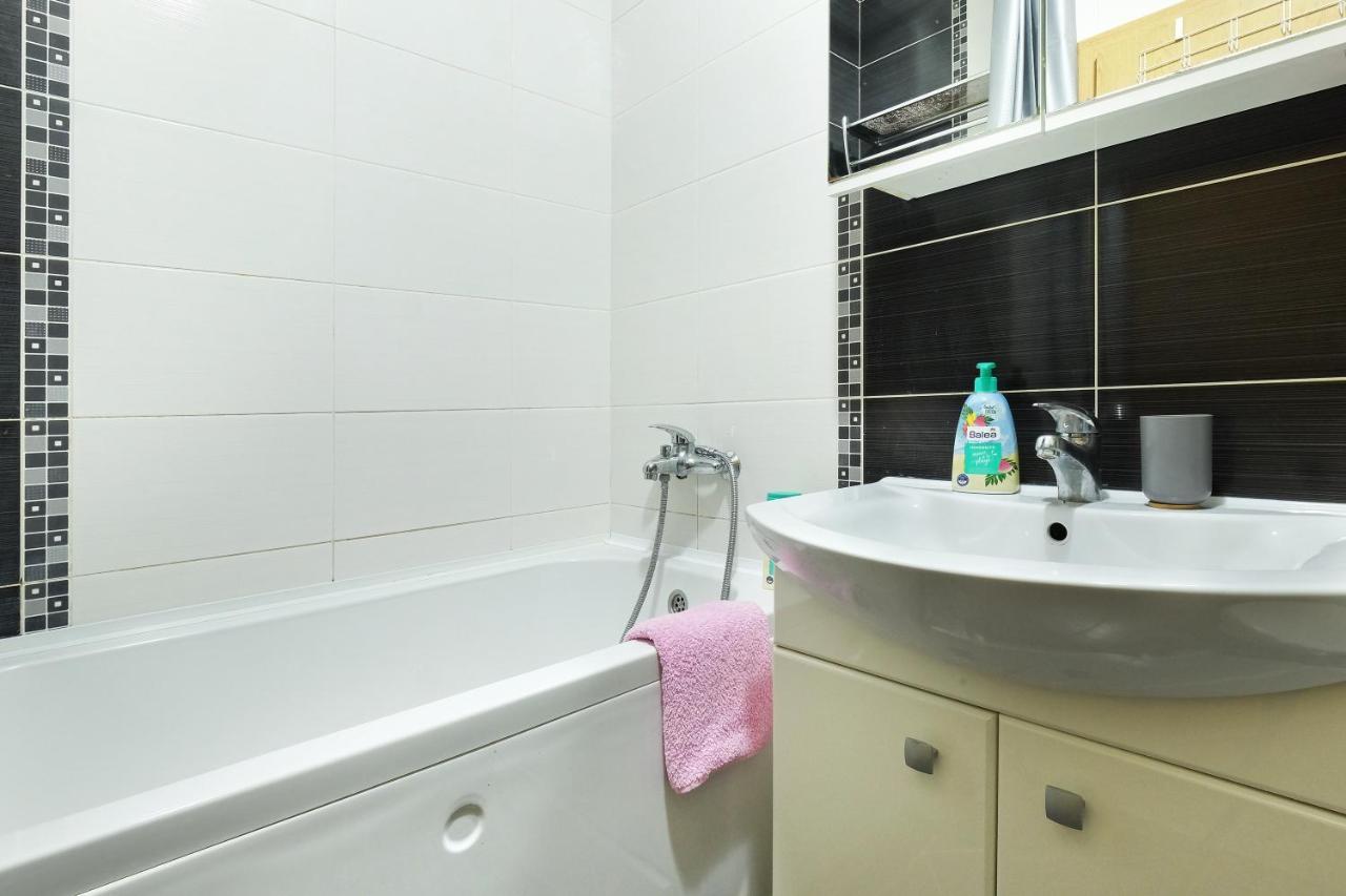 Big Blue Apartment - Belgrado Esterno foto