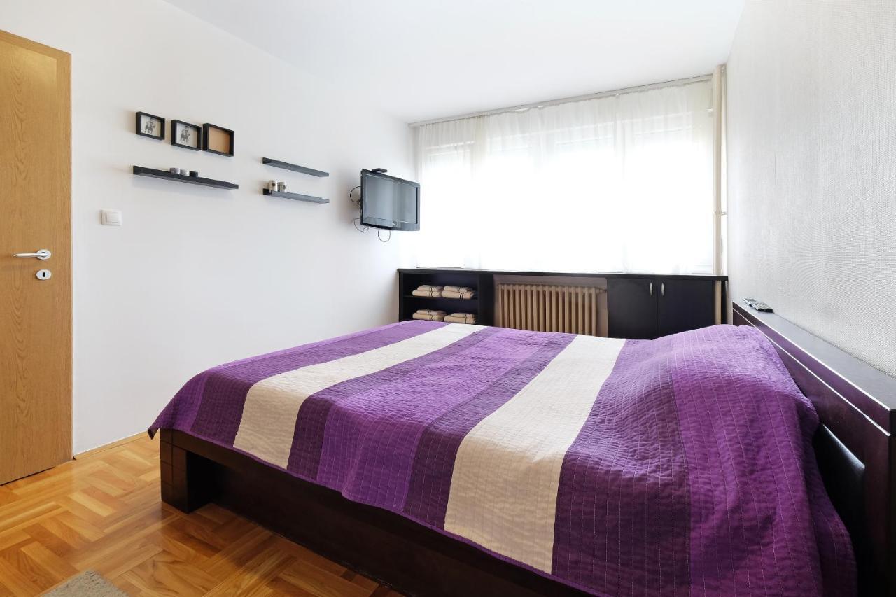 Big Blue Apartment - Belgrado Esterno foto